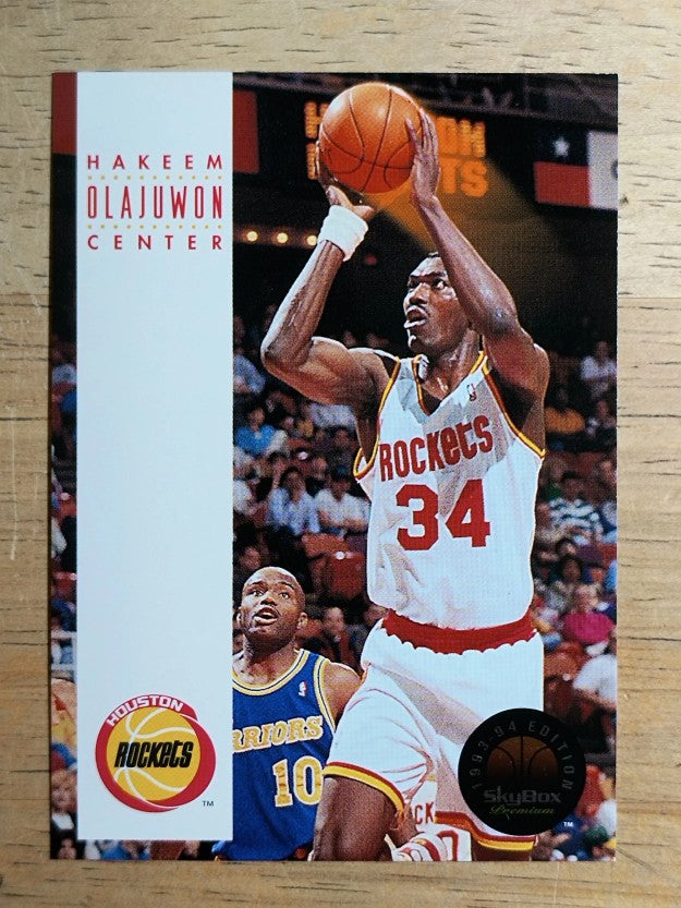 1993-94 SkyBox Premium #81 Hakeem Olajuwon
