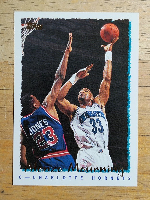 1994-95 Topps #39 Alonzo Mourning