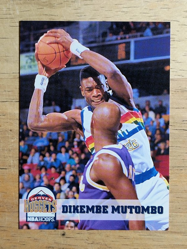 1993-94 Hoops #56 Dikembe Mutombo