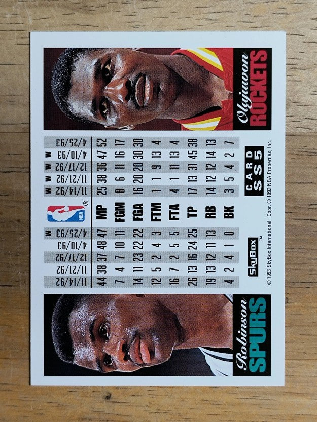 1993-94 SkyBox Premium Showdown Series #SS5 David Robinson/Hakeem Olajuwon