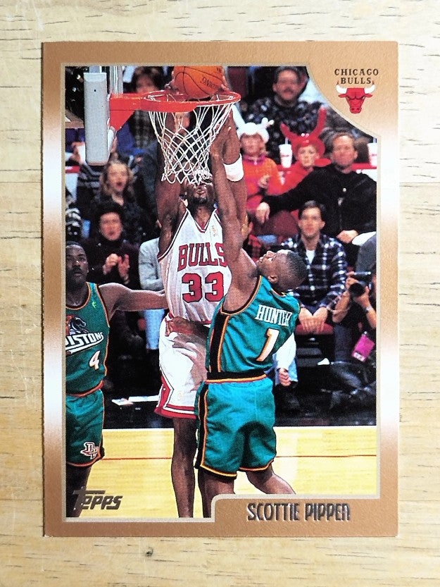1998-99 Topps #1 Scottie Pippen (NM)