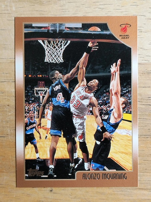 1998-99 Topps #20 Alonzo Mourning