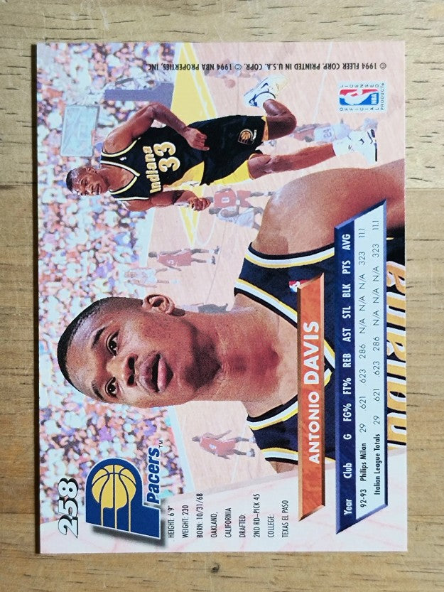 1993-94 Ultra #258 Antonio Davis RC