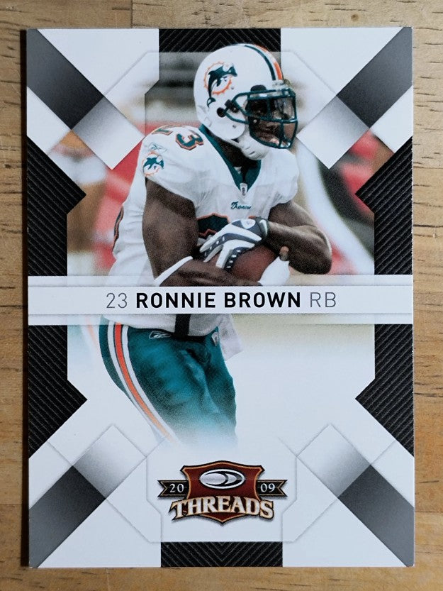 2009 Donruss Threads #54 Ronnie Brown