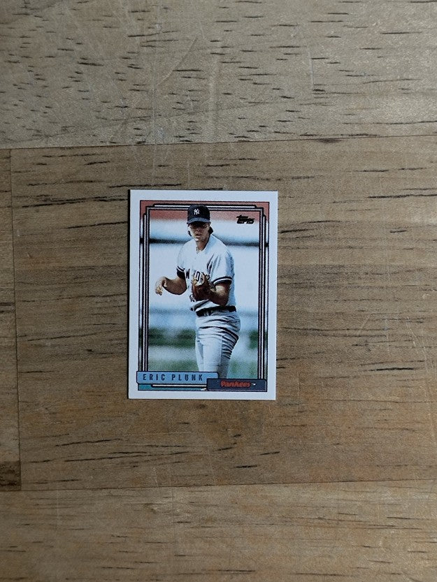 1992 Topps Micro #672 Eric Plunk