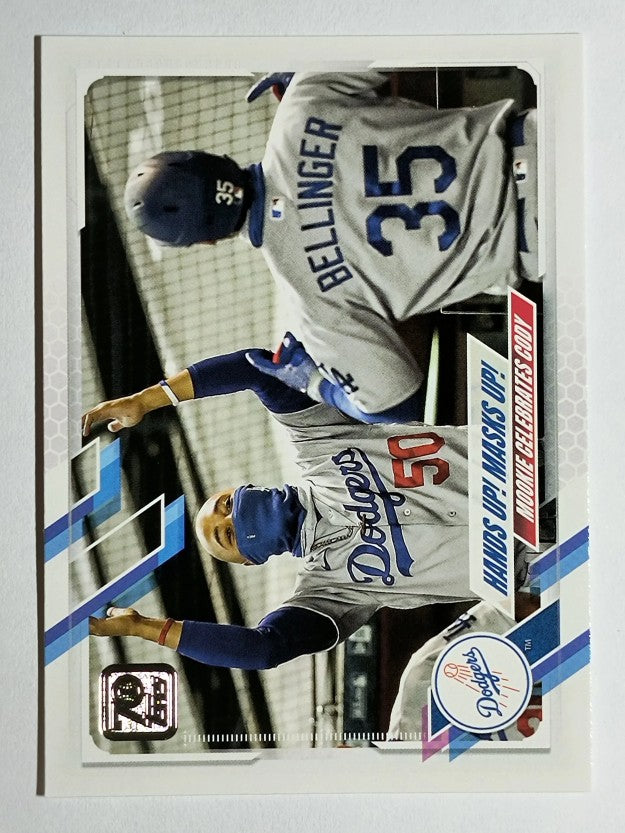 2021 Topps #303 Hands Up! Masks Up!/Mookie Betts/Cody Bellinger
