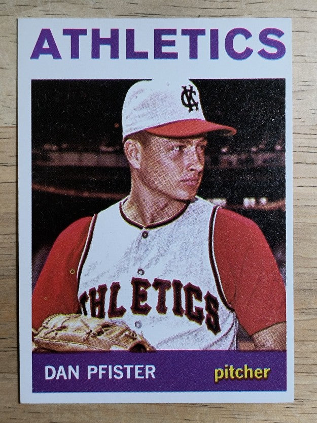 1964 Topps #302 Dan Pfister (NMMT)