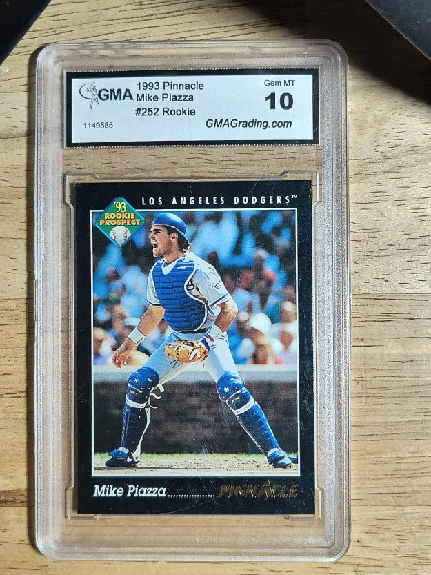 1993 Pinnacle #252 Mike Piazza (GMA Gem MINT 10) Scratched Case