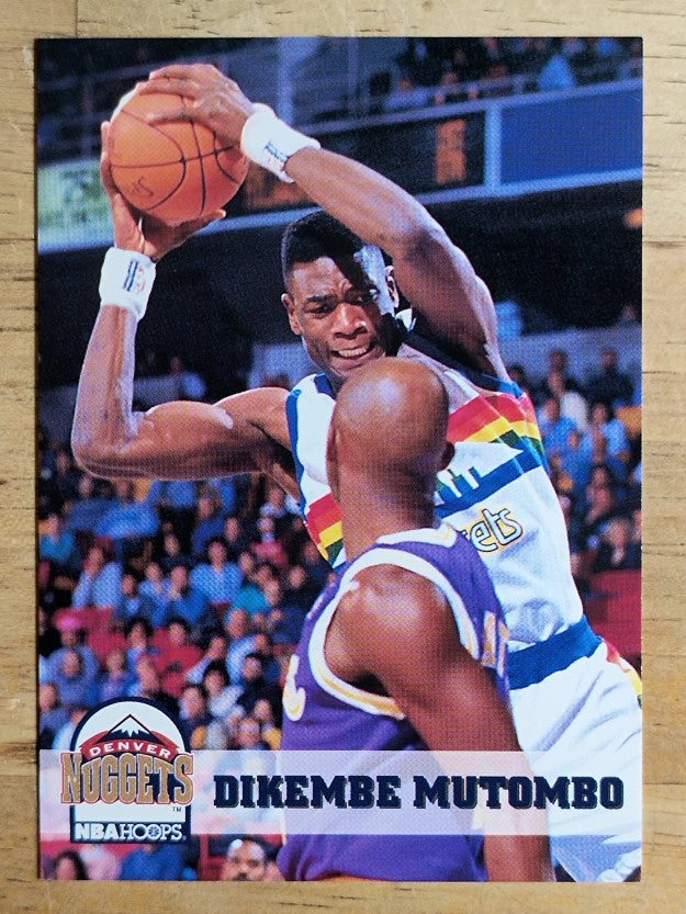 1993-94 Hoops #56 Dikembe Mutombo