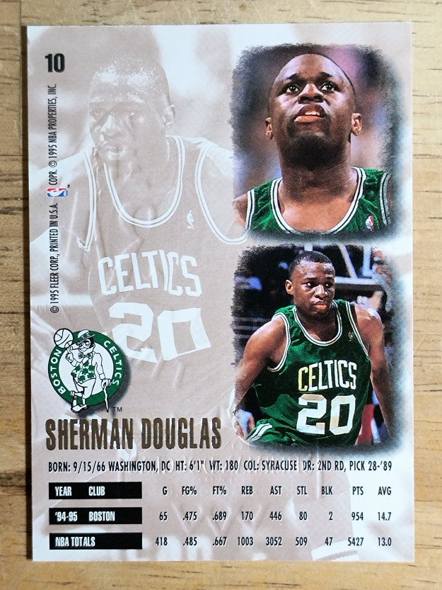 1995-96 Ultra Gold Medallion #10 Sherman Douglas (NM)