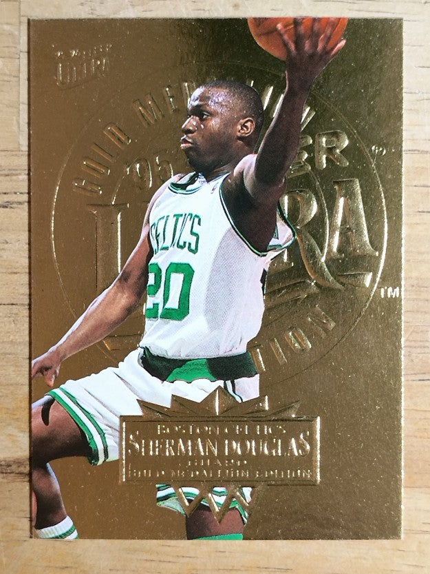 1995-96 Ultra Gold Medallion #10 Sherman Douglas (NM)
