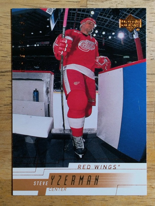 2000-01 Upper Deck #179 Steve Yzerman CL