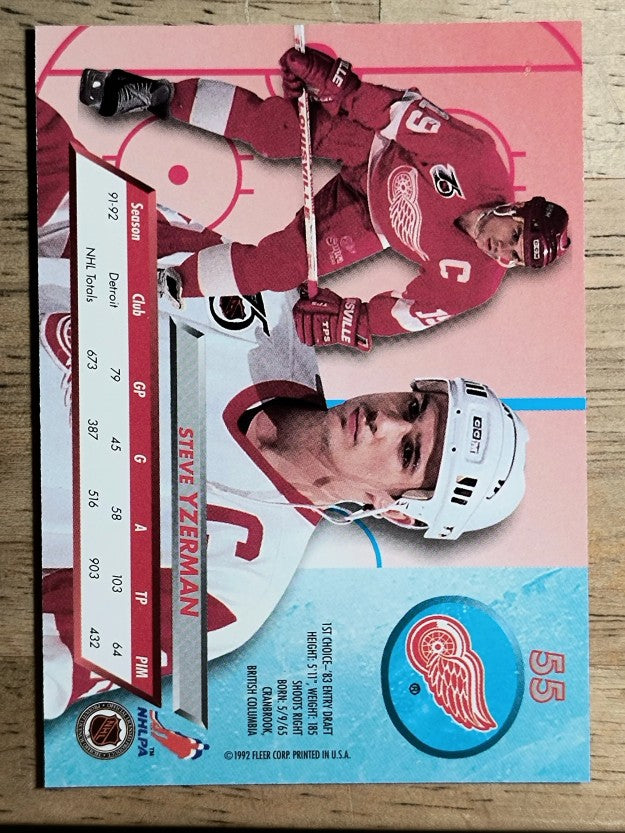 1992-93 Ultra #55 Steve Yzerman