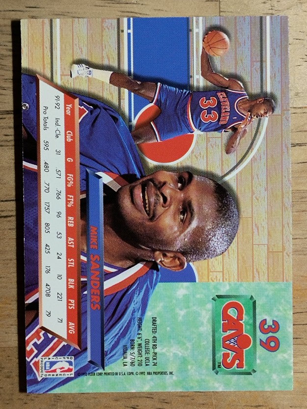 1992-93 Ultra #39 Mike Sanders