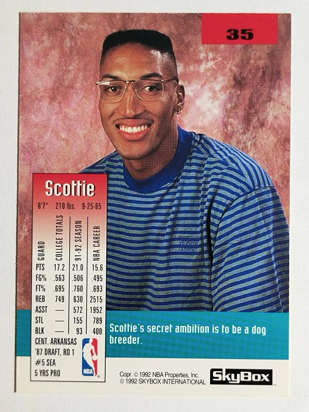 1992-93 SkyBox #35 Scottie Pippen (NM)