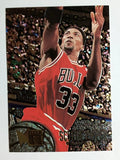 1995-96 Metal #15 Scottie Pippen