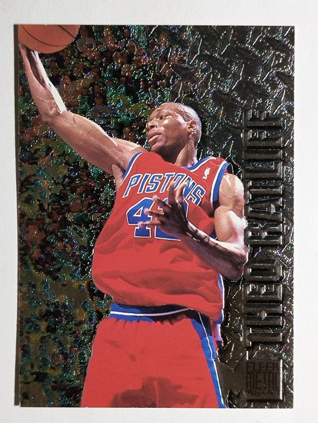 1996-97 Metal #30 Theo Ratliff