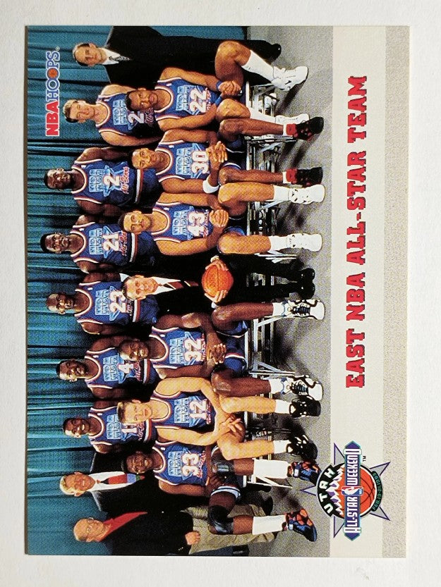 1993-94 Hoops #281 East Team Photo/Michael Jordan (NM)