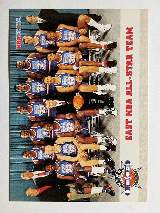 1993-94 Hoops #281 East Team Photo/Michael Jordan (NM)