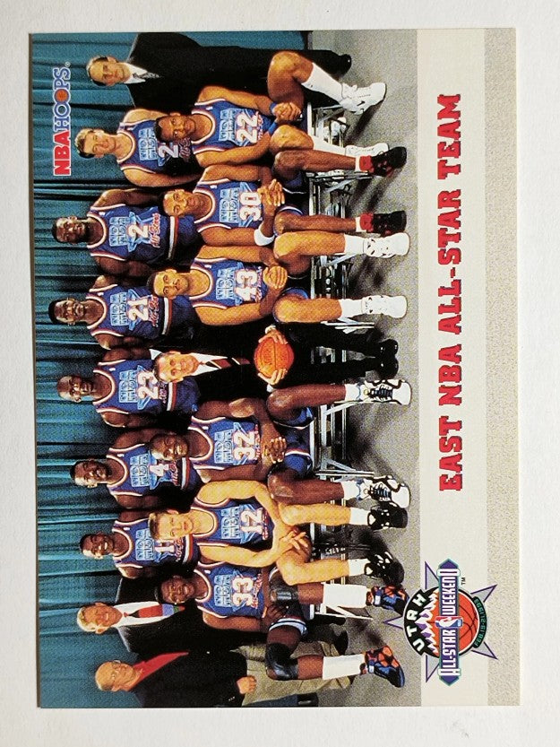 1993-94 Hoops #281 East Team Photo (EXMT)