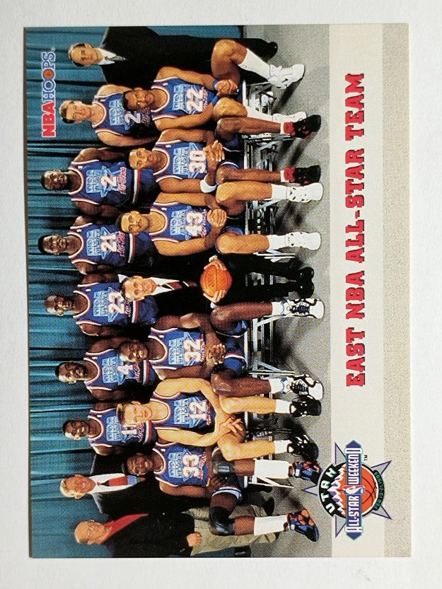 1993-94 Hoops #281 East Team Photo (EX)