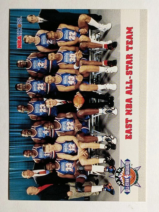 1993-94 Hoops #281 East Team Photo (VGEX)