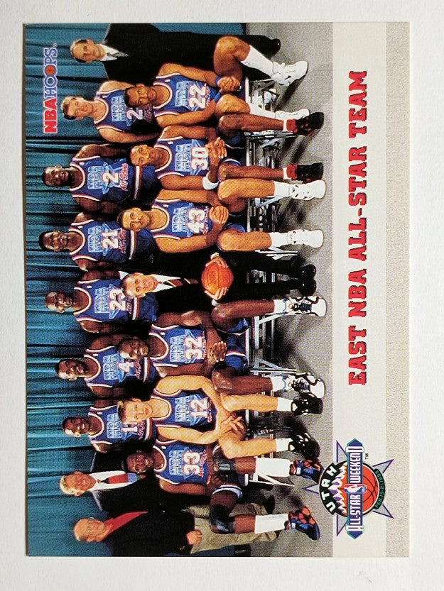 1993-94 Hoops #281 East Team Photo (EXMT)