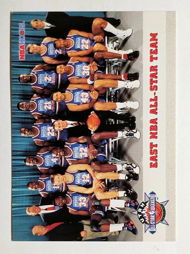1993-94 Hoops #281 East Team Photo (EXMT)