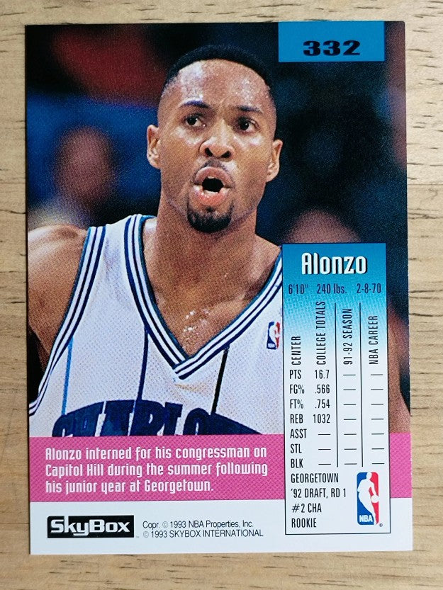1992-93 SkyBox #332 Alonzo Mourning SP RC