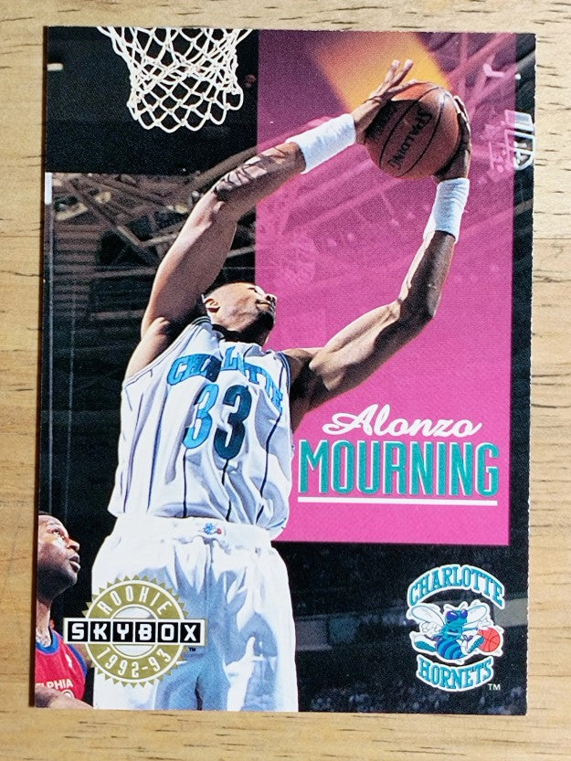 1992-93 SkyBox #332 Alonzo Mourning SP RC