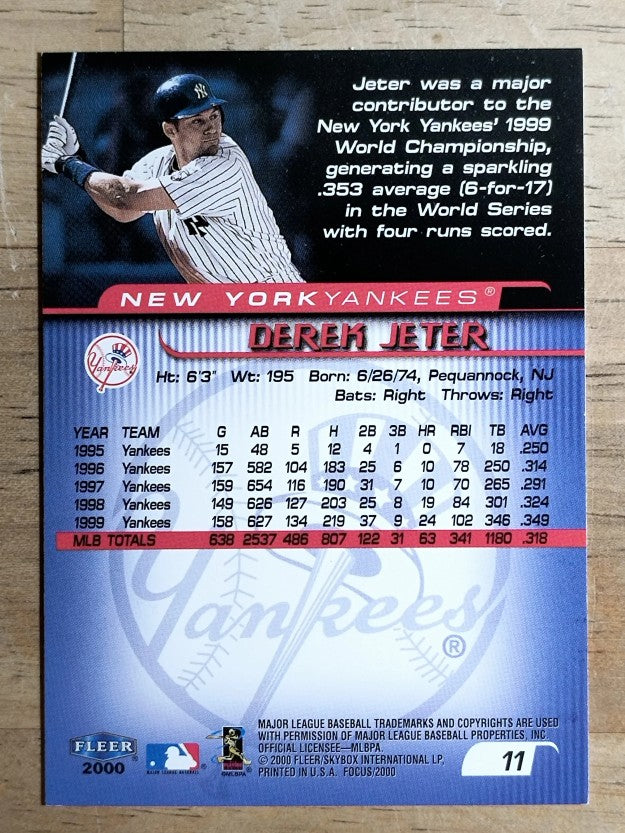 2000 Fleer Focus #11 Derek Jeter