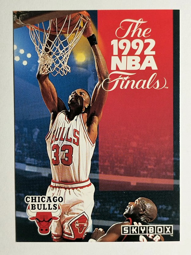 1992-93 SkyBox #317 Scottie Pippen FIN