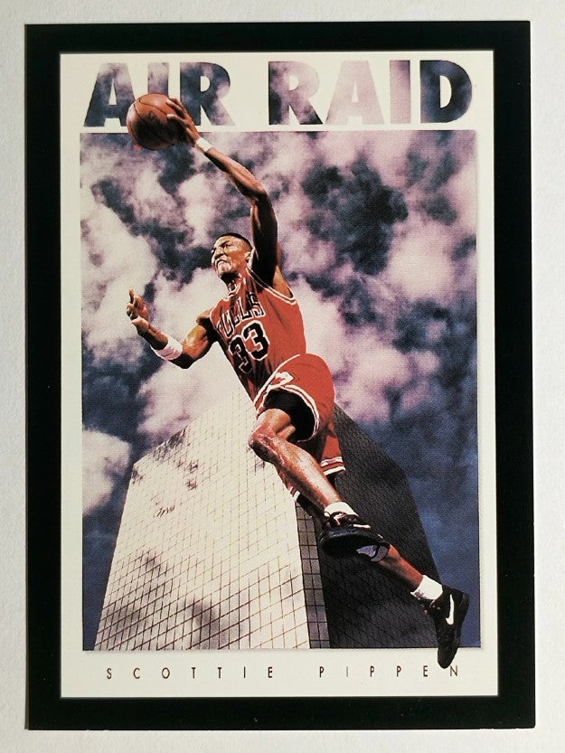 1993-94 SkyBox Premium #321 Scottie Pippen PC (NM)