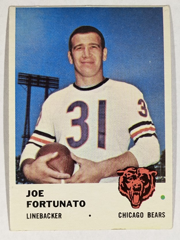 1961 Fleer #8 Joe Fortunato (EXMT)