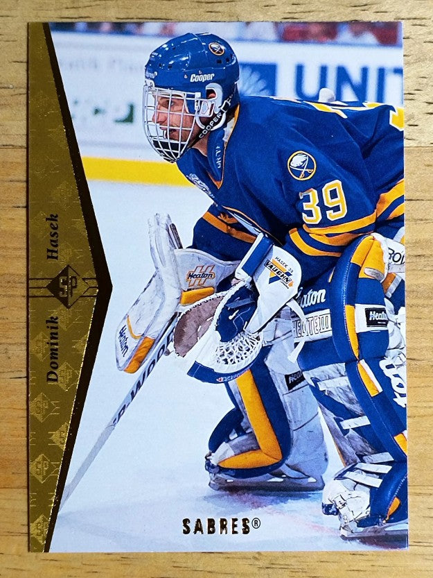 1994-95 SP #14 Dominik Hasek