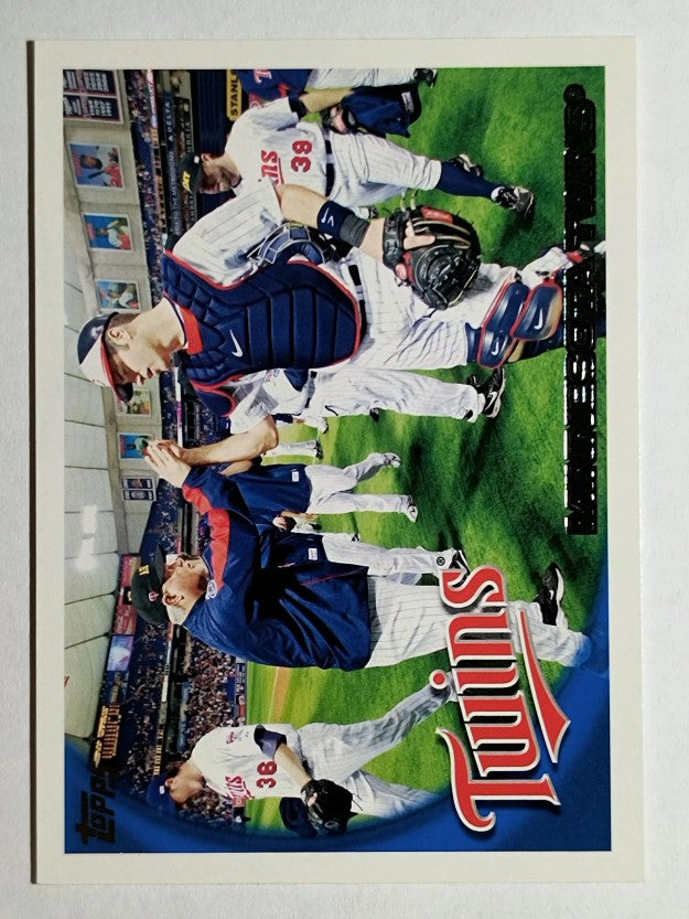 2010 Topps #102 Minnesota Twins