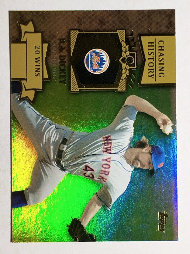 2013 Topps Chasing History Holofoil Gold #CH17 R.A. Dickey