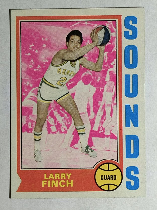 1974-75 Topps #215 Larry Finch RC (NMMT)