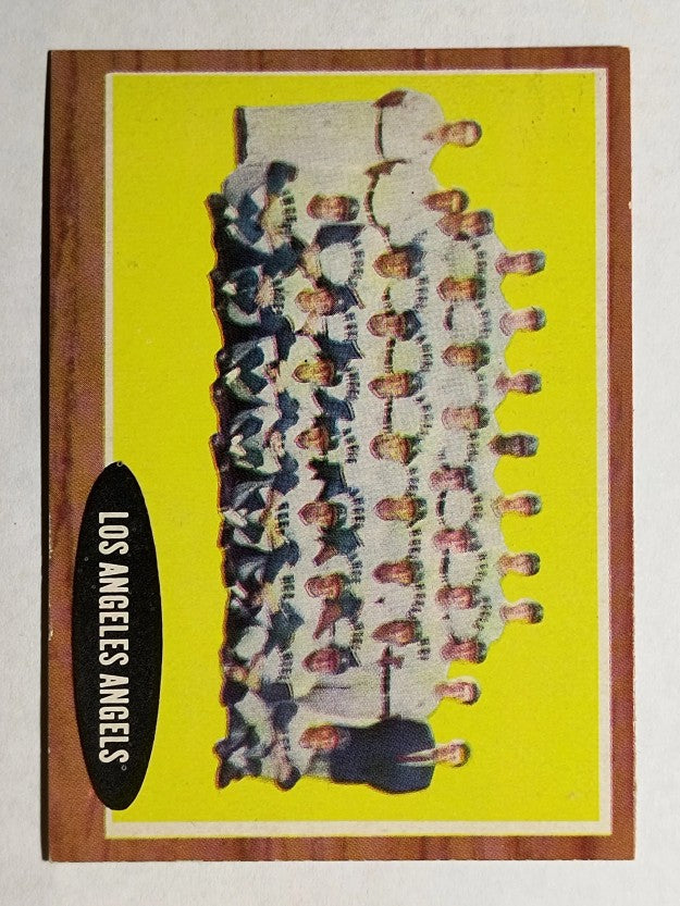 1962 Topps #132A Los Angeles Angels TC/No Inset Photos (EXMT)