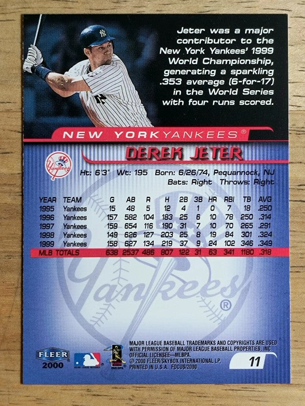 2000 Fleer Focus #11 Derek Jeter