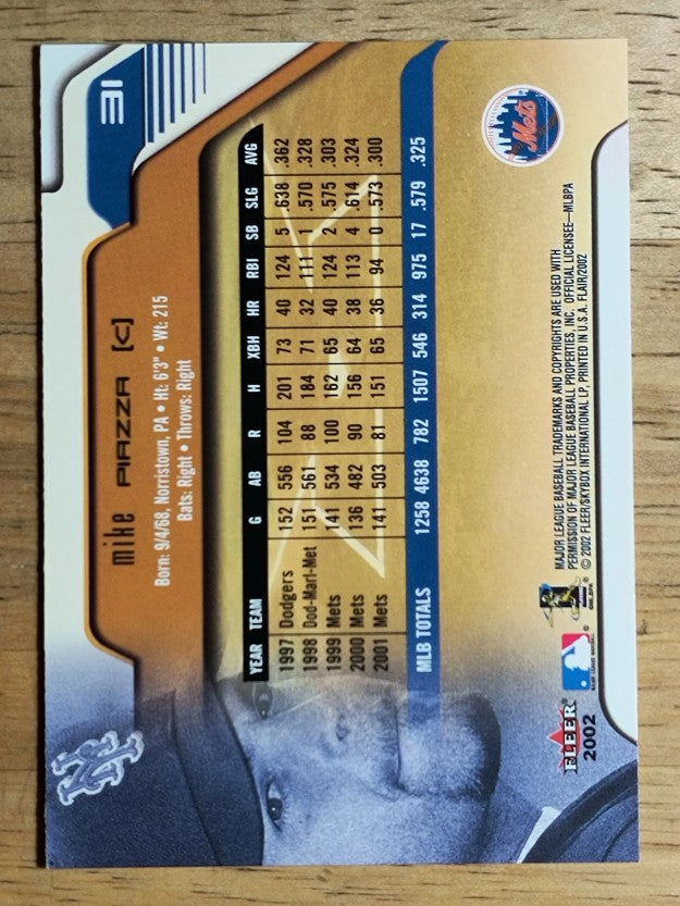 2002 Flair #31 Mike Piazza