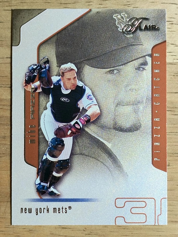 2002 Flair #31 Mike Piazza