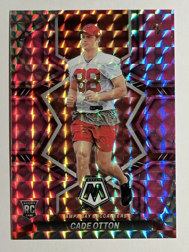 2022 Panini Mosaic Mosaic Camo Pink #361 Cade Otton
