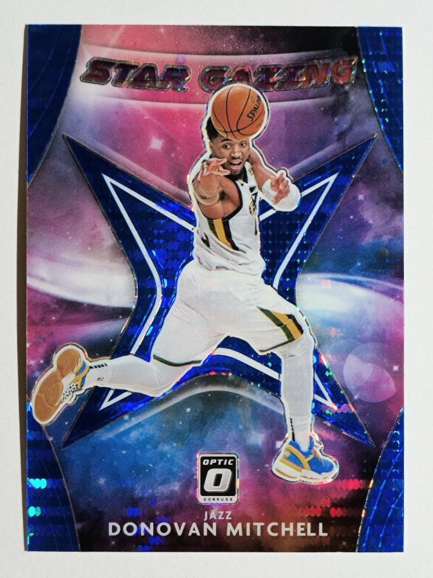 2020-21 Donruss Optic Star Gazing Blue Pulsar #10 Donovan Mitchell