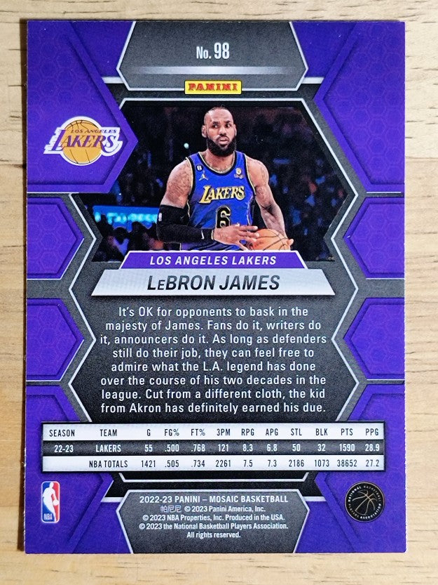 2022-23 Panini Mosaic #98 LeBron James