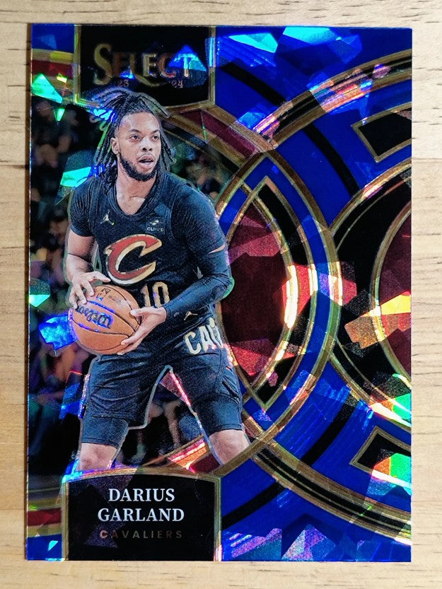 2023-24 Select Prizms Blue Cracked Ice #151 Darius Garland