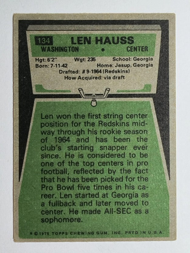 1975 Topps #134 Len Hauss (VGEX)