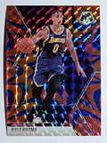 2019-20 Panini Mosaic Mosaic Blue Reactive #28 Kyle Kuzma