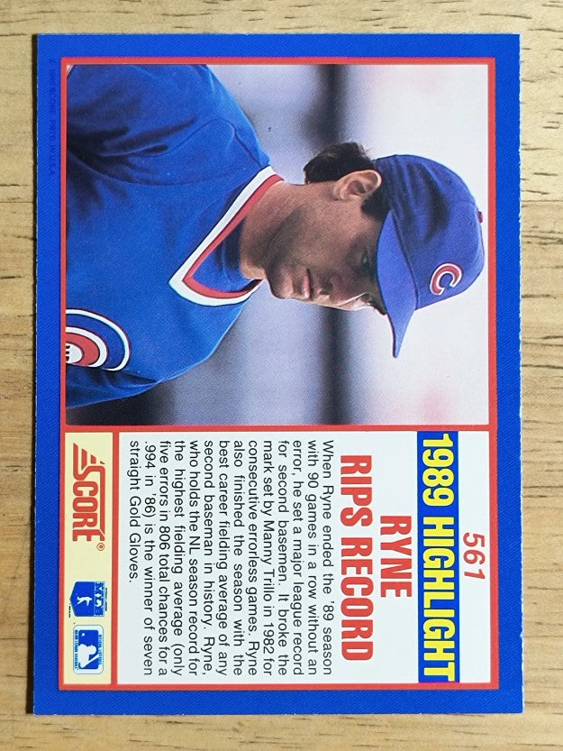 1990 Score #561A Ryne Sandberg HL ERR/Position on front listed as 3B