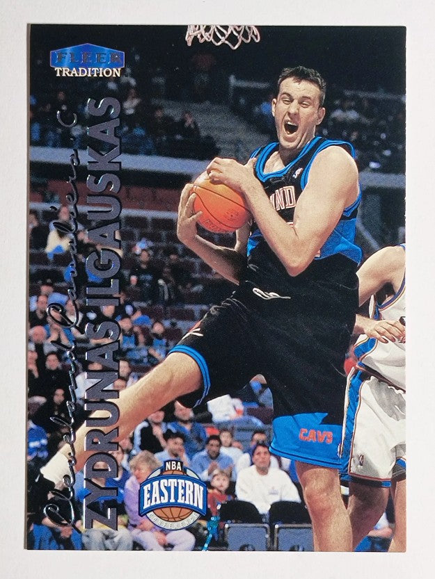 1999-00 Fleer #192 Zydrunas Ilgauskas
